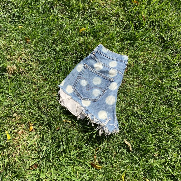 [Levi’s] Polka Dot Cutoffs - Picture 3 of 3